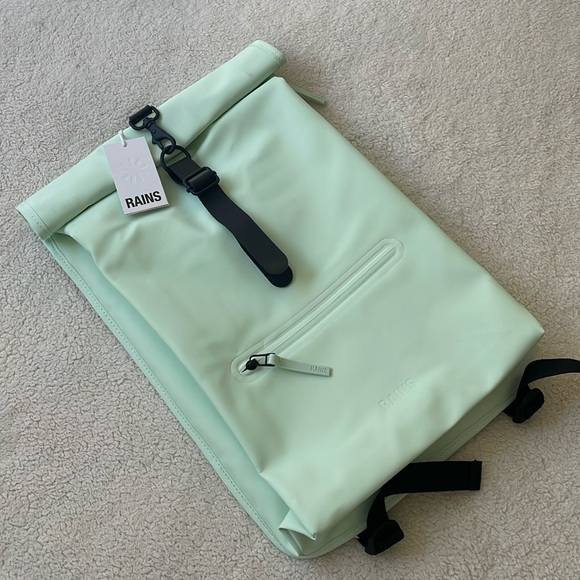 RAINS Rolltop Rucksack Backpack Green NWT - Picture 1 of 7